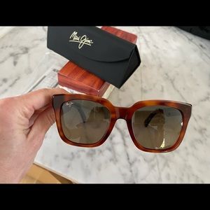 Brand new, Maui Jim tortoiseshell polarized sunglasses.